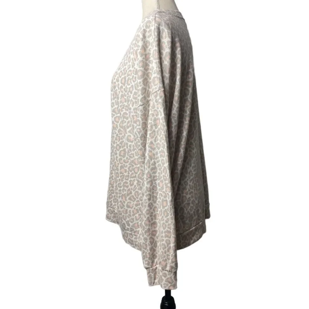 Aqua Lounge Beige Pink Cheetah Animal Print Long Sleeve Crewneck Pullover XL
